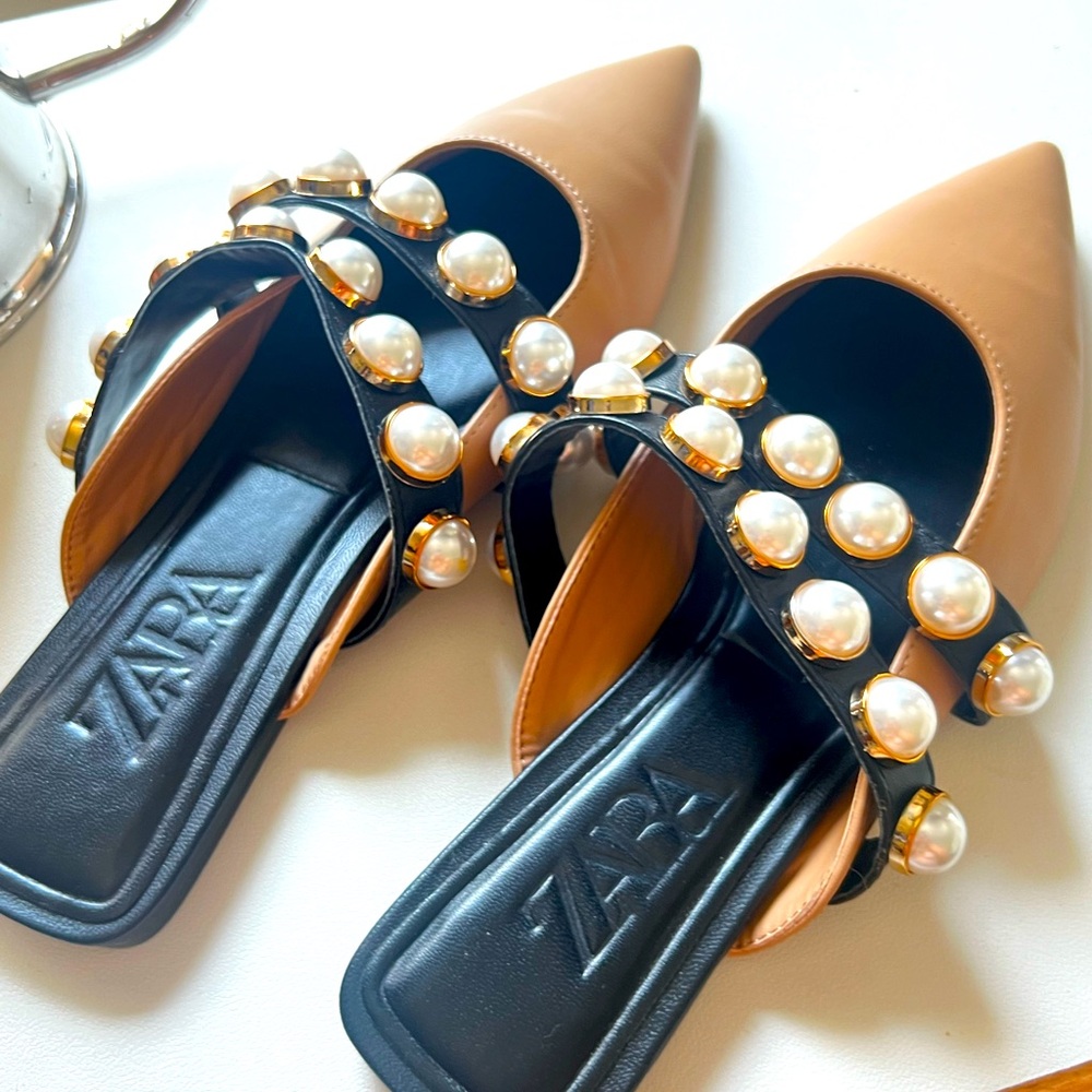 ZARA BRAND NEW flat open heel